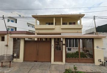 Casa en  Pedro Galindo 109, Lomas Del Roble 1er Sector, San Nicolás De Los Garza, Nuevo León, México