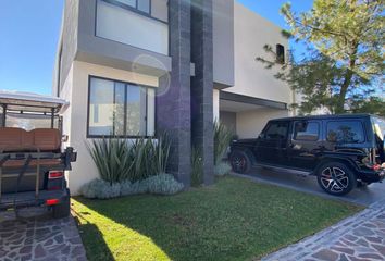 Casa en  La Campiña Del Bosque, Boulevard Country Club Gran Jardín, Guanajuato, México