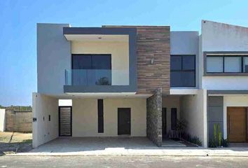 Casa en fraccionamiento en  Lomas De La Rioja Ii, Alvarado, Veracruz, México