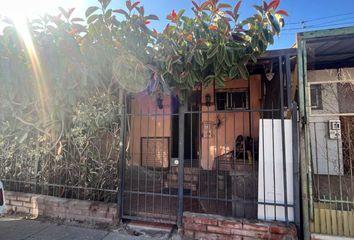 Casa en  Pasaje Cuatro 1636, Peñalolén, Chile