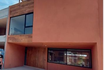 Casa en fraccionamiento en  Del Cedro Residencial, Calle Francisco I Madero, San Agustín Calvario, Puebla, México