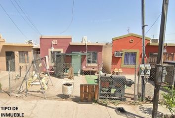 Casa en  Av. Frades 293, 21355 Mexicali, B.c., México