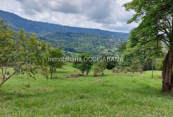 Villa-Quinta en  Anatolí, La Mesa