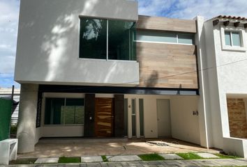 Casa en  Av. 3 Pte. 530, Barrio De Santa Maria Xixitla, Cholula De Rivadavia, Pue., México