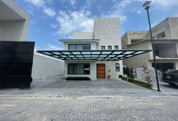 Casa en fraccionamiento en  Llano Grande, Metepec