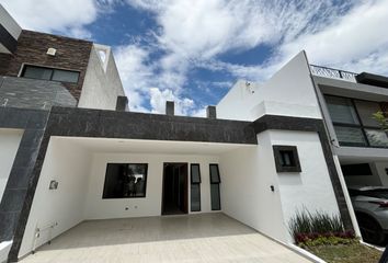 Casa en fraccionamiento en  Parque Aguascalientes, Lomas De Angelópolis, Puebla, México