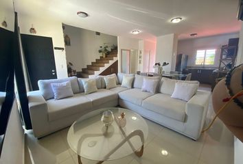 Casa en fraccionamiento en  Av. Los Robles 82, Las Jarretaderas, Nayarit, México