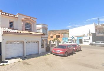 Casa en  Lago Chaira, Valle Dorado, 22890 Ensenada, Baja California, México