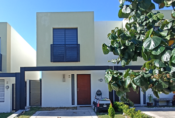 Casa en fraccionamiento en  Fraccionamiento Adamar, Av. Adamar, Jalisco, México