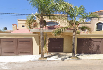 Casa en  P.º Del Gavilán 225, Villa Jacarandas, 34199 Durango, Dgo., México