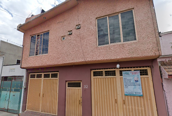 Casa en  Flores Mexicanas 32, Benito Juárez, Ciudad Nezahualcóyotl, Estado De México, México