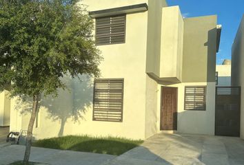 Casa en  Boulevard Modena Ote, Modena, Campestre Huinalá, Apodaca, Nuevo León, 66672, Mex