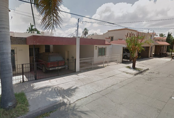 Casa en  Luis G. Urbina 1515, Jardines Del Valle, Los Mochis, Sinaloa, México