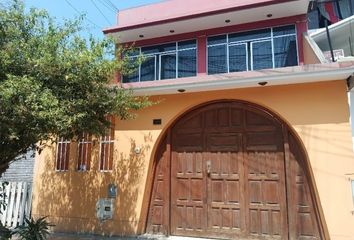 Casa en  Calle 7, Urb El Pinar, Comas, Perú