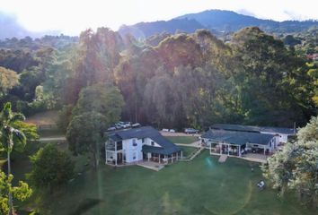 Villa-Quinta en  Dapa, Yumbo, Valle Del Cauca, Colombia