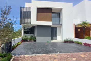 Casa en fraccionamiento en  El Olivar Altozano, Jesús Del Monte, Michoacán, México