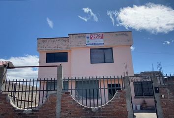 Casa en  Urbanización Banco Nacional De Fomento, Alfredo Albornoz, Sangolquí, Ecuador