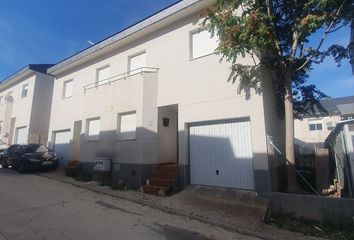 Chalet en  Calle Mirador De Albares, Albares, España