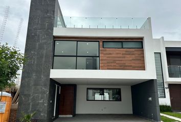 Casa en fraccionamiento en  Parque Aguascalientes, Lomas De Angelópolis, Puebla, México