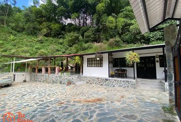 Casa en  Vereda Pastales, Ibagué, Tolima, Colombia