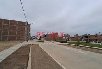 Terreno en  Huanchaco, Perú