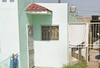 Casa en  Circuito Guayaquil 166, Hacienda Santa Fe, Jalisco, México