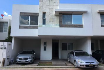 Casa en  Residencial Puerta Norte, Calle Naranjos, Corral De Barrancos, Aguascalientes, México