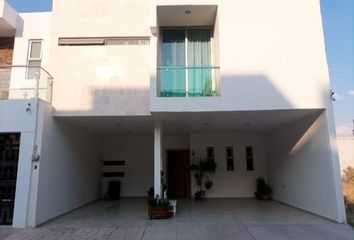 Casa en  Fraccionamiento Lomas De Santa Fe, Luis Donaldo Colosio Murrieta, Benito Juárez, San Juan De Los Lagos, Jalisco, México