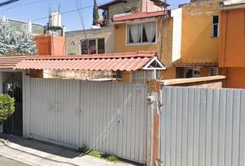 Casa en  De La Barranca 124, Barrio De Tlacopa, Toluca De Lerdo, Estado De México, México