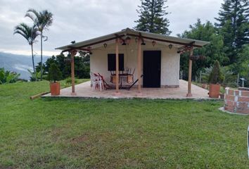 Villa-Quinta en  Vereda El Noral, Copacabana, Antioquia, Colombia