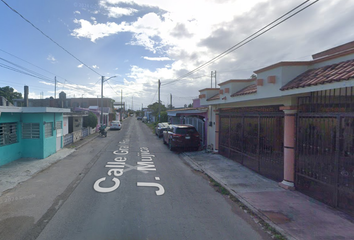 Casa en  Calle Gral. Francisco J. Mujica, Colonia Adolfo Lopéz Mateos, Chetumal, Quintana Roo, México