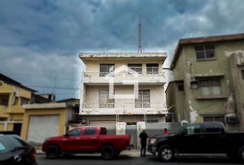 Casa en  Clemente Ballén & Asisclo Garay Portocarrero, Guayaquil, Ecuador