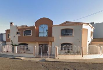 Casa en  Valle Dorado, Ensenada