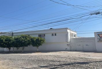 Edificio en  San Pedrito Peñuelas I, Santiago De Querétaro, Querétaro, México