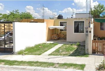 Casa en  Valladolid, Laderas De San Miguel, General Escobedo, Nuevo León, México