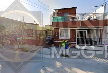 Casa en  Azucena, Villas De San Jose, Colinas De San Juan(colinas De La Morena), Ciudad Benito Juárez, Nuevo León, México