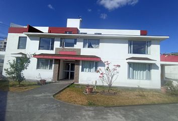 Departamento en  Urbanización San Ignacio De Cashapamba, Sangolquí, Ecuador