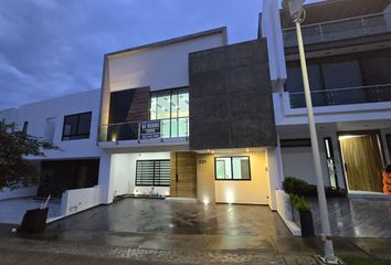 Casa en  La Cima De Zapopan, Avenida Juan Gil Preciado, La Cima, Zapopan, Jalisco, México