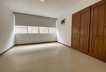 Apartamento en  Calle 10 18-2-18-100, Pinares De San Martín, Pereira, Risaralda, Col