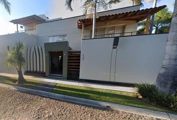 Casa en  Av La Paz 121, Santa Bárbara, Colima, México