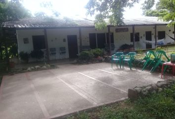 Villa-Quinta en  Carmen De Apicalá, Tolima, Colombia