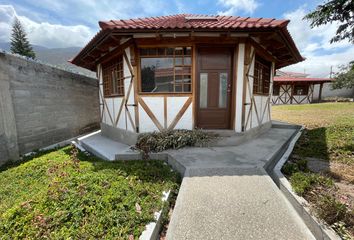 Casa en  Mitad Del Mundo, Norte De Quito