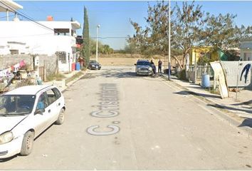 Casa en  Calle Crisantemos, Cadereyta Jiménez, Nuevo León, México