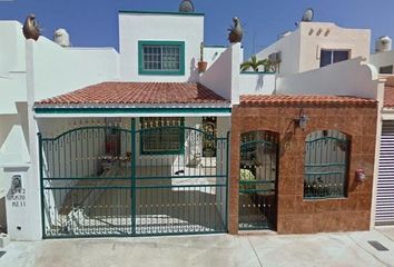 Casa en  Cerrada Paseo De Andalucia 61, La Toscana, Playa Del Carmen, Quintana Roo, México