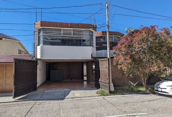 Casa en fraccionamiento en  Calle Wagner, León Moderno, León, Guanajuato, México