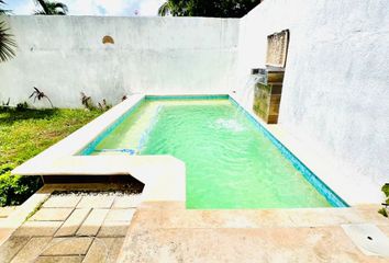 Casa en  Residencial Isla Azul, Avenida Huayacán, Cancún, Quintana Roo, México