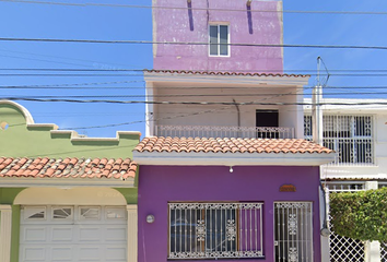 Casa en  Calle General José Robles 2000b, Francisco Villa, Mazatlán, Sinaloa, México