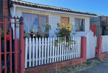 Casa en  Complejo Deportivo Antonio Varas - Pasaje 46, Puerto Montt, Chile