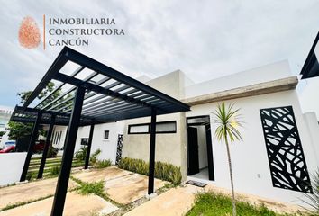 Casa en  Aqua Residencial, Avenida Huayacán, Cancún, Quintana Roo, México