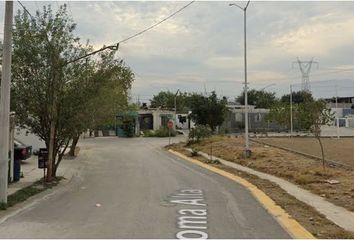 Casa en  Loma Alta, Juárez, Nuevo León, México